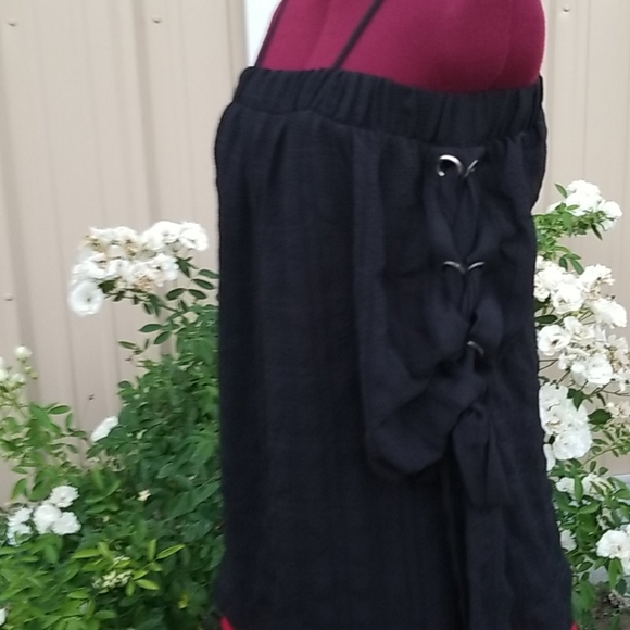 Top - Picture 2 of 3